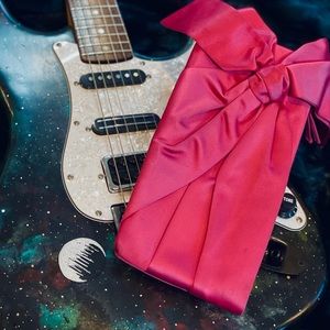 Valentino Satin Bow clutch💕